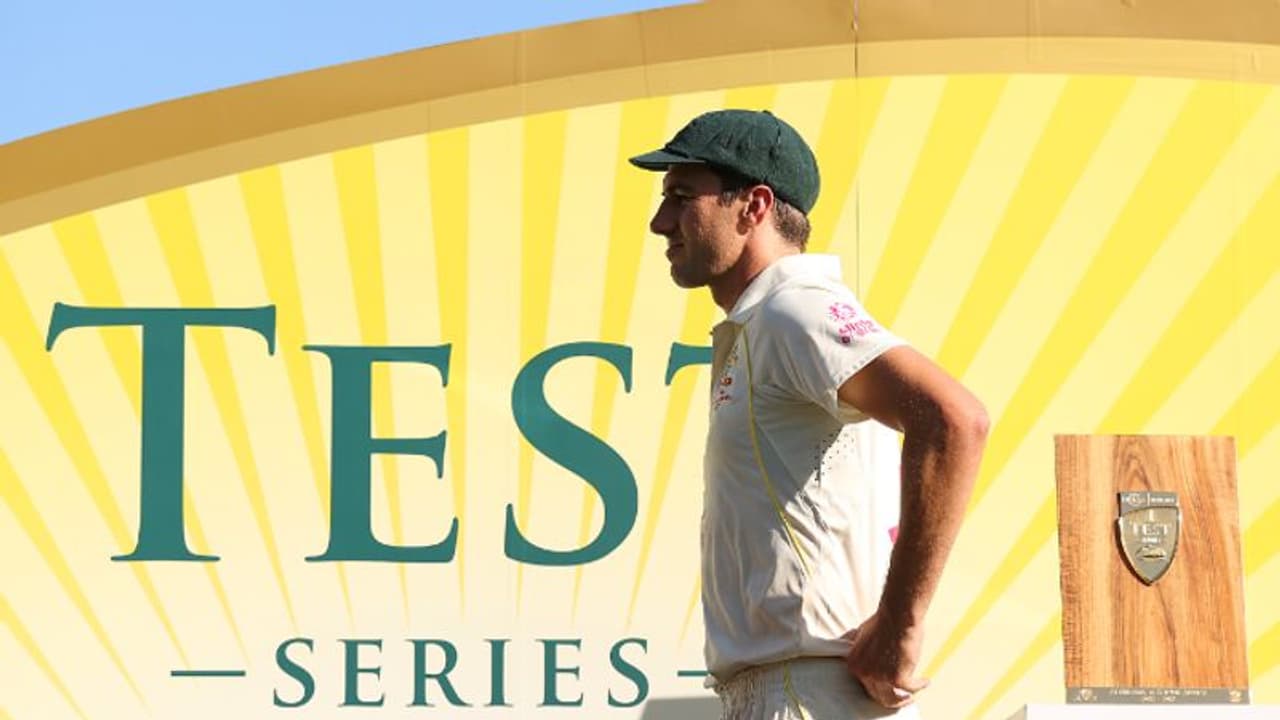 ബോര്ഡര് ഗാവസ്കര് ട്രോഫി: സാക്ഷാല് സച്ചിന്റെ റെക്കോര്ഡിനൊപ്പമെത്താന് പാറ്റ് കമ്മിന്സ് ബോര്ഡര് ഗാവസ്കര് ട്രോഫി: സാക്ഷാല് സച്ചിന്റെ റെക്കോര്ഡിനൊപ്പമെത്താന് പാറ്റ് കമ്മിന്സ്