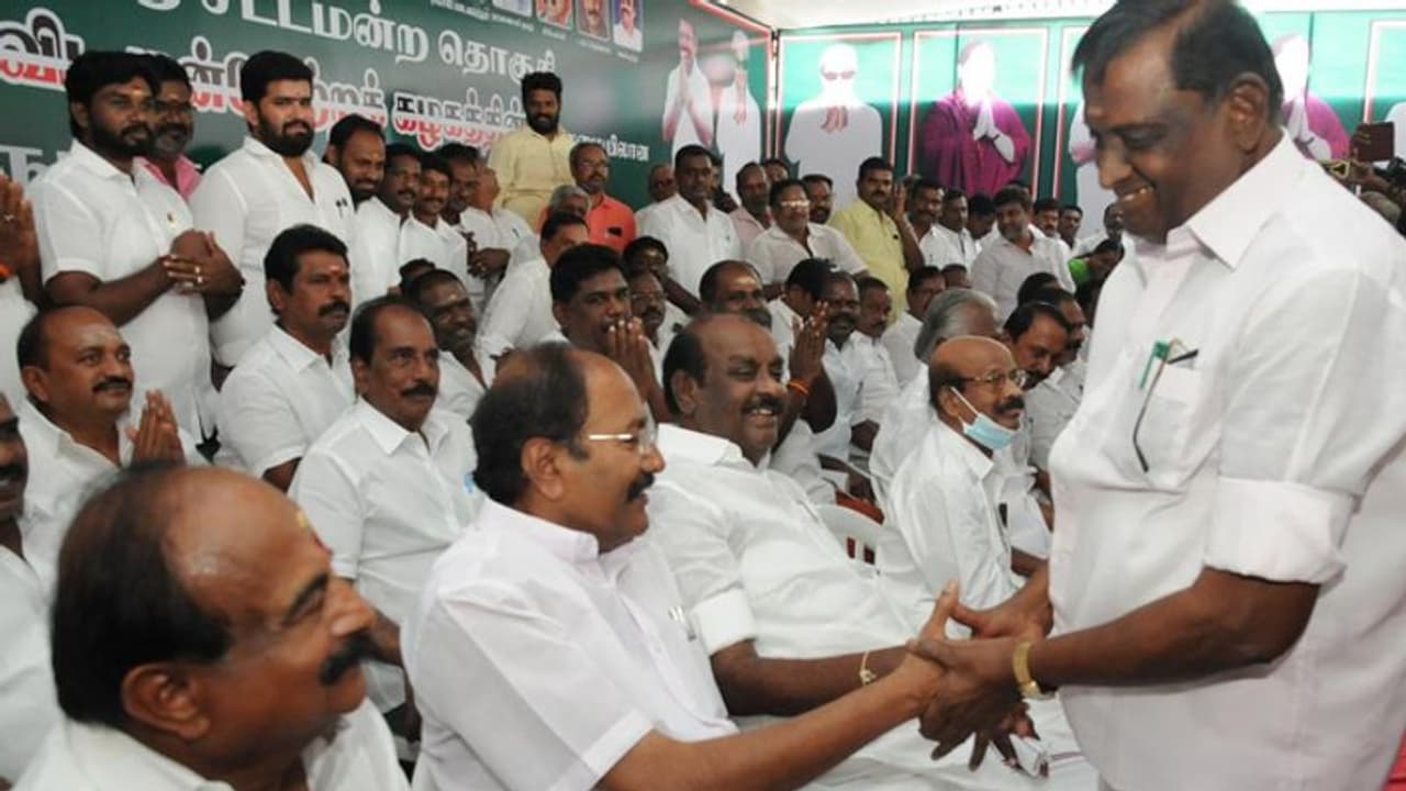 Erode East ByPoll: டெபாசிட் தொகையை தக்கவைத்த அதிமுக Erode East ByPoll: டெபாசிட் தொகையை தக்கவைத்த அதிமுக