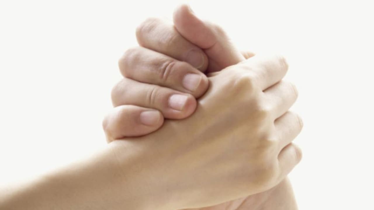 പഞ്ചഗുസ്തി മത്സരത്തിൽ 19 കാരിയുടെ കയ്യൊടിഞ്ഞു, ഗുരുതര പിഴവ്; ഗ്രാമ പഞ്ചായത്ത് സെക്രട്ടറിക്കെതിരെ കേസ് പഞ്ചഗുസ്തി മത്സരത്തിൽ 19 കാരിയുടെ കയ്യൊടിഞ്ഞു, ഗുരുതര പിഴവ്; ഗ്രാമ പഞ്ചായത്ത് സെക്രട്ടറിക്കെതിരെ കേസ്