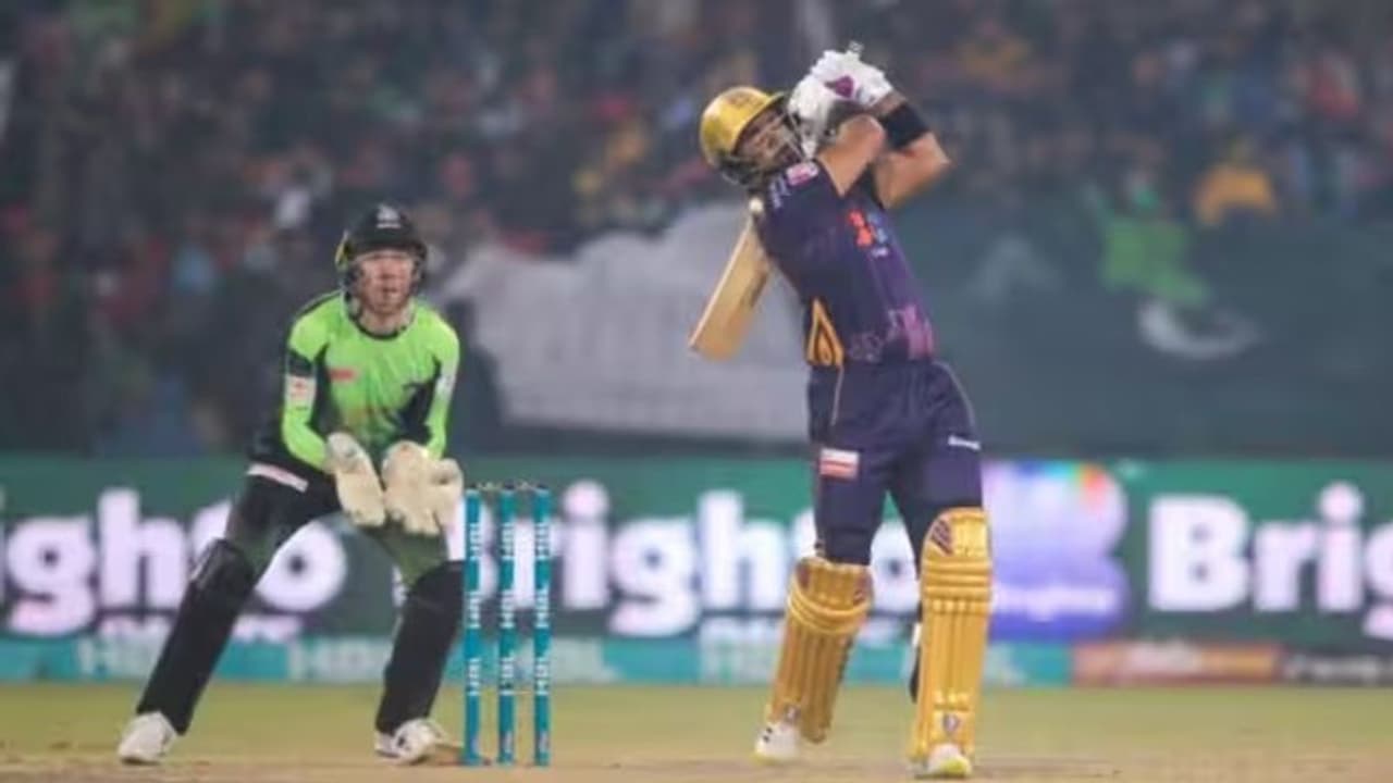 6 பந்தில் 6 சிக்ஸர்கள்.. சீனியர் பவுலரை தெறிக்கவிட்ட இஃப்டிகார் அகமது..! வைரல் வீடியோ 