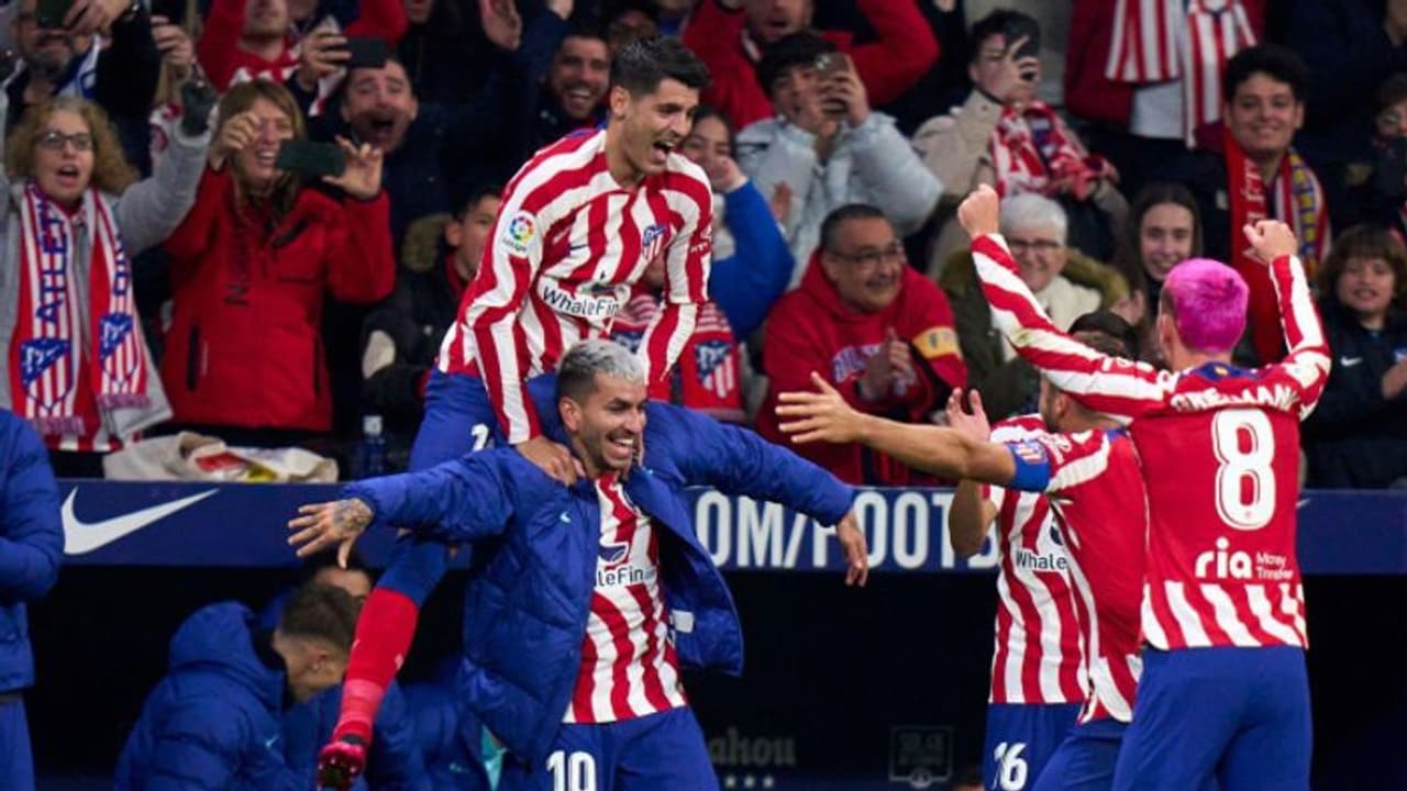 അത്യപൂര്വം, ഗ്രൗണ്ടിലില്ലാത്ത ഏഞ്ചല് കൊറേയയുടെ പേരിലും ഗോള്! ആഘോഷിച്ച് അത്ലറ്റികോ മാഡ്രിഡ് വീഡിയോ അത്യപൂര്വം, ഗ്രൗണ്ടിലില്ലാത്ത ഏഞ്ചല് കൊറേയയുടെ പേരിലും ഗോള്! ആഘോഷിച്ച് അത്ലറ്റികോ മാഡ്രിഡ് വീഡിയോ