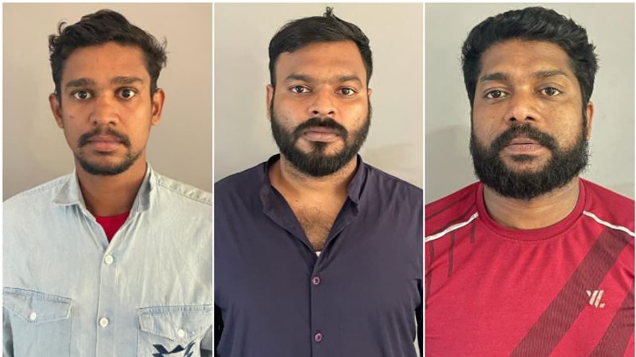 ഭാര്യയുമായി സൗഹൃദം, കോഴിക്കോട്ടെ പ്രവാസി ക്വട്ടേഷൻ നൽകി; വിദ്യാർഥിയെ ക്രൂരമായി മർദ്ദിച്ച പ്രതികൾ പിടിയിൽ ഭാര്യയുമായി സൗഹൃദം, കോഴിക്കോട്ടെ പ്രവാസി ക്വട്ടേഷൻ നൽകി; വിദ്യാർഥിയെ ക്രൂരമായി മർദ്ദിച്ച പ്രതികൾ പിടിയിൽ