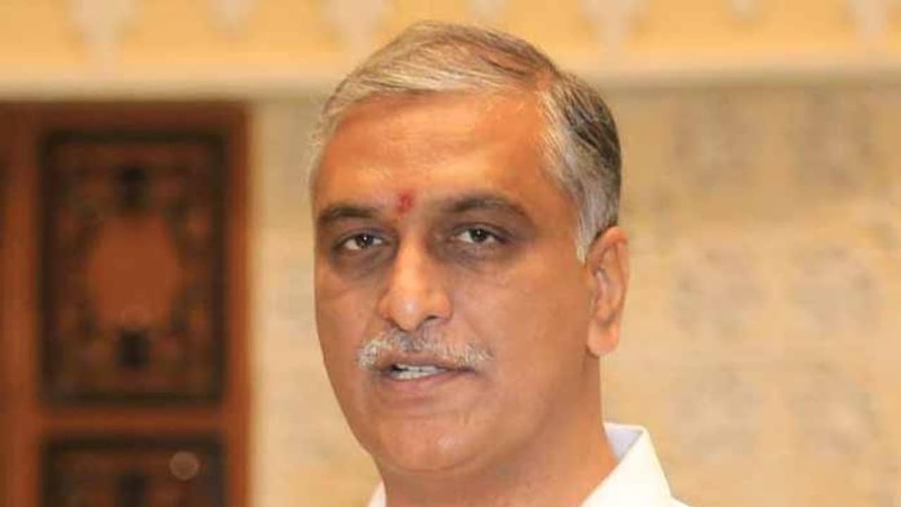 ప్రతి ఒక్కరిపై రూ. 1.39 లక్షల అప్పు: కేంద్రం అప్పులపై హరీష్ రావు ప్రతి ఒక్కరిపై రూ. 1.39 లక్షల అప్పు: కేంద్రం అప్పులపై హరీష్ రావు