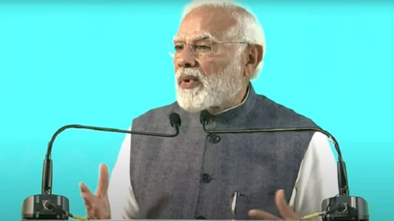 ದೆಹಲಿ ಕರ್ನಾಟಕ ಸಂಘಕ್ಕೆ 75 ವರ್ಷ: ಅಮೃತ ಮಹೋತ್ಸವ ಕಾರ್ಯಕ್ರಮದಲ್ಲಿ ಪ್ರಧಾನಿ ಮೋದಿ ಭಾಗಿ ದೆಹಲಿ ಕರ್ನಾಟಕ ಸಂಘಕ್ಕೆ 75 ವರ್ಷ: ಅಮೃತ ಮಹೋತ್ಸವ ಕಾರ್ಯಕ್ರಮದಲ್ಲಿ ಪ್ರಧಾನಿ ಮೋದಿ ಭಾಗಿ