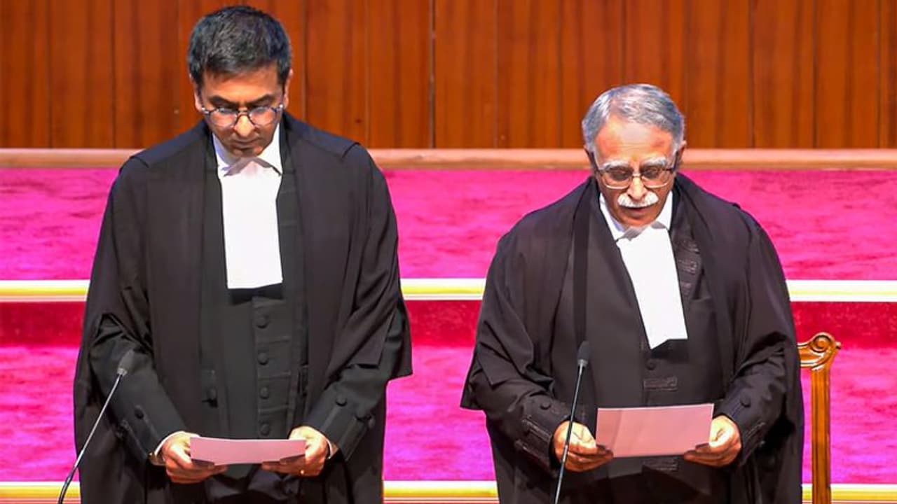 సుప్రీం జడ్జీలుగా మరో ఐదుగురు ప్రమాణ స్వీకారం.. 32కు చేరిన జడ్జీల సంఖ్య