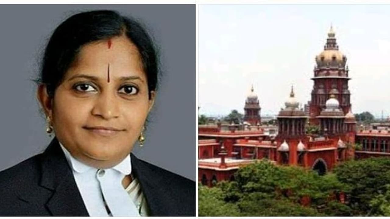 எதிர்ப்பையும் மீறி பாஜக பெண் நிர்வாகிக்கு நீதிபதி பதவி...! அடுத்த நிமிடமே வழக்கறிஞர்கள் எடுத்த அதிரடி முடிவு எதிர்ப்பையும் மீறி பாஜக பெண் நிர்வாகிக்கு நீதிபதி பதவி...! அடுத்த நிமிடமே வழக்கறிஞர்கள் எடுத்த அதிரடி முடிவு