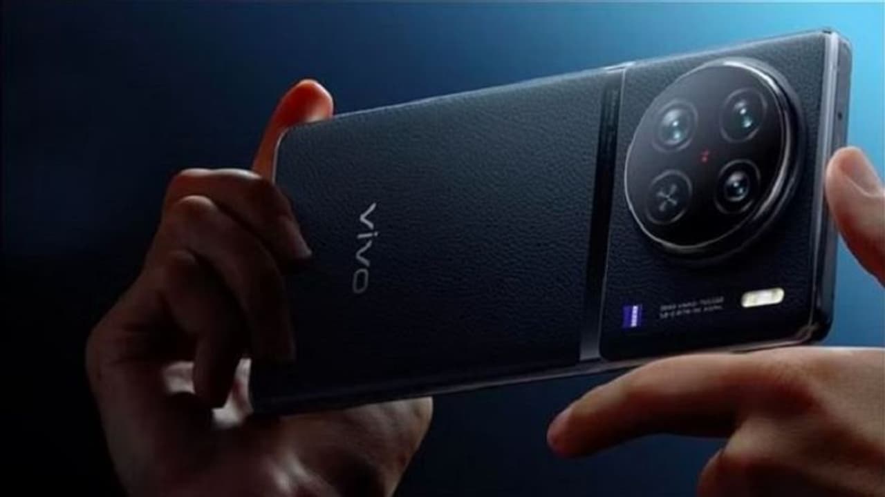 ఐఫోన్ ధరకే వివో కొత్త ఫ్లాగ్షిప్ ఫోన్.. ఫాస్ట్ ఛార్జింగ్ ఇంకా పవర్ ఫుల్ కెమెరాతో ఫీచర్స్ పై లుక్కెయండీ.. ఐఫోన్ ధరకే వివో కొత్త ఫ్లాగ్షిప్ ఫోన్.. ఫాస్ట్ ఛార్జింగ్ ఇంకా పవర్ ఫుల్ కెమెరాతో ఫీచర్స్ పై లుక్కెయండీ..