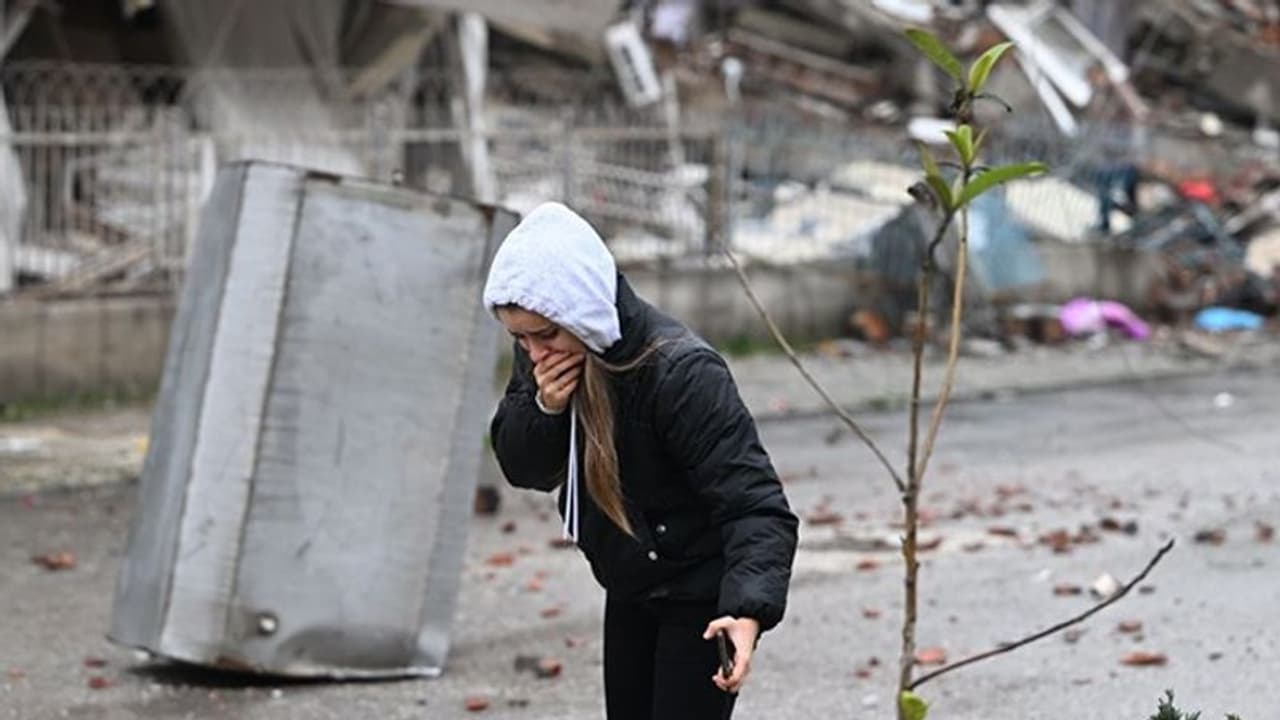 Turkey Syria earthquake toll crosses 4000; India rushes aid and rescue teams Turkey Syria earthquake toll crosses 4000; India rushes aid and rescue teams