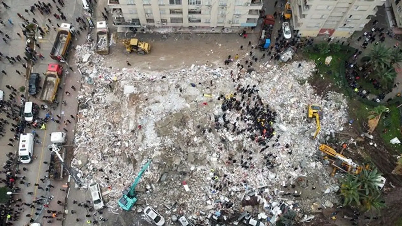 Turkey Earthquake:துருக்கி, சிரியா நிலநடுக்கம்: பலி 8ஆயிரமாகஅதிகரிப்பு! உறையும் குளிரால் குழந்தைகள் தவிப்பு Turkey Earthquake:துருக்கி, சிரியா நிலநடுக்கம்: பலி 8ஆயிரமாகஅதிகரிப்பு! உறையும் குளிரால் குழந்தைகள் தவிப்பு