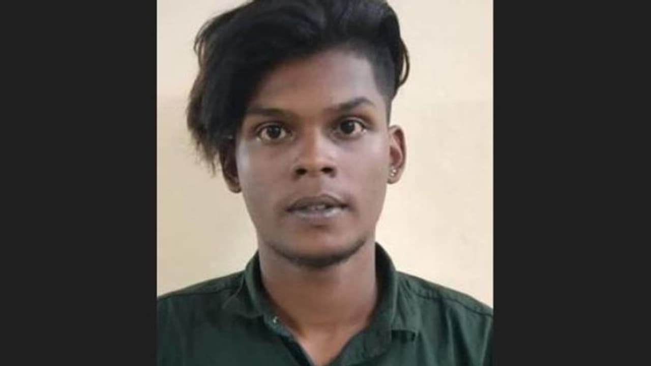 16കാരിയെ പ്രണയം നടിച്ച് പീഡിപ്പിച്ചു, 19കാരനും 49കാരനും അറസ്റ്റിൽ 16കാരിയെ പ്രണയം നടിച്ച് പീഡിപ്പിച്ചു, 19കാരനും 49കാരനും അറസ്റ്റിൽ