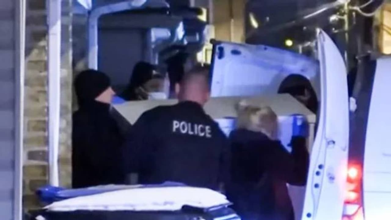 മരിച്ചുപോയ അമ്മയുടെ മൃതദേഹം മകൾ ഫ്രീസറിൽ ഒളിപ്പിച്ചത് രണ്ടു വർഷം മരിച്ചുപോയ അമ്മയുടെ മൃതദേഹം മകൾ ഫ്രീസറിൽ ഒളിപ്പിച്ചത് രണ്ടു വർഷം