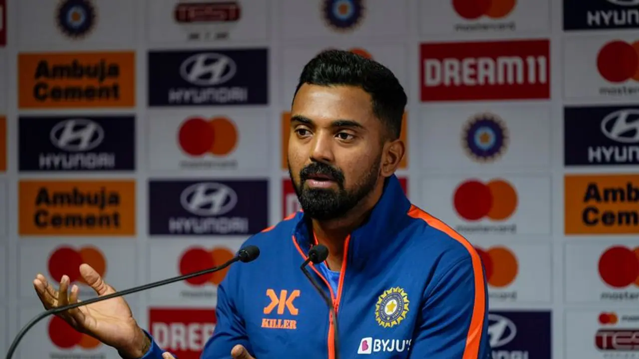 ಕೆ ಎಲ್ ರಾಹುಲ್‌ ಬಗ್ಗೆ ಎಚ್ಚರಿಕೆಯಿಂದರಿ: RCB ಪಡೆಗೆ ಟೀಂ ಇಂಡಿಯಾ ಮಾಜಿ ಕೋಚ್‌ ರವಿಶಾಸ್ತ್ರಿ ಕಿವಿಮಾತು