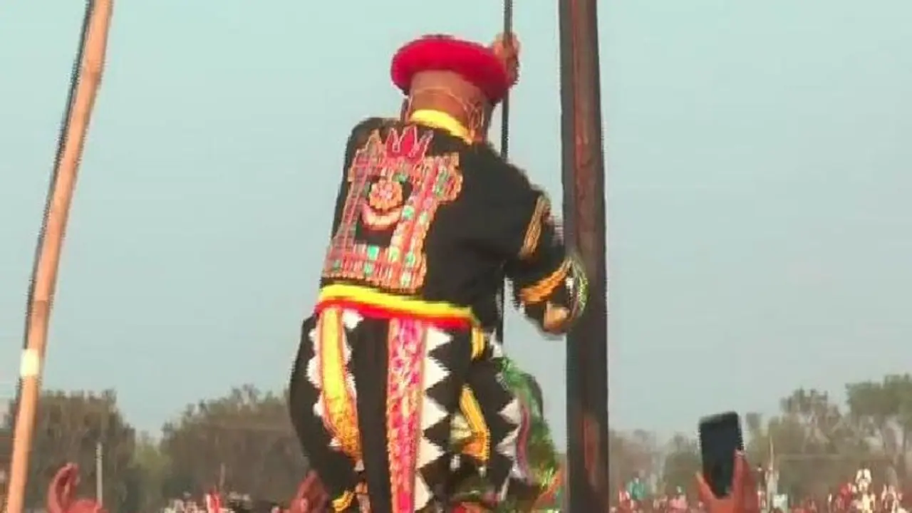 ಅಂಬಲಿ ಹಳಸಿತು, ಕಂಬಳಿ ಹಾಸೀತಲೇ ಪರಾಕ್: ಗೊರವಯ್ಯ ಭವಿಷ್ಯವಾಣಿ ಅಂಬಲಿ ಹಳಸಿತು, ಕಂಬಳಿ ಹಾಸೀತಲೇ ಪರಾಕ್: ಗೊರವಯ್ಯ ಭವಿಷ್ಯವಾಣಿ