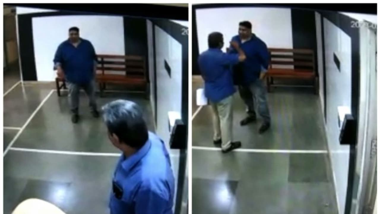 വ്യാജ ജനന സർട്ടിഫിക്കറ്റ് കേസ് : ഇടനിലക്കാരനെ കണ്ടെത്തി, സാമ്പത്തിക ഇടപാടില്ലെന്ന് നിഗമനം, മൊഴിയെടുക്കും വ്യാജ ജനന സർട്ടിഫിക്കറ്റ് കേസ് : ഇടനിലക്കാരനെ കണ്ടെത്തി, സാമ്പത്തിക ഇടപാടില്ലെന്ന് നിഗമനം, മൊഴിയെടുക്കും