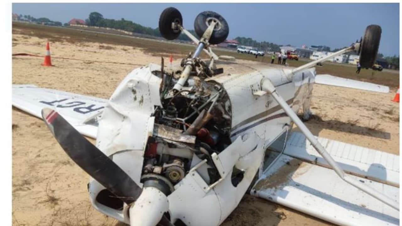 തിരുവനന്തപുരം വിമാനത്താവളത്തിൽ പരിശീലന വിമാനം ഇടിച്ചിറക്കി