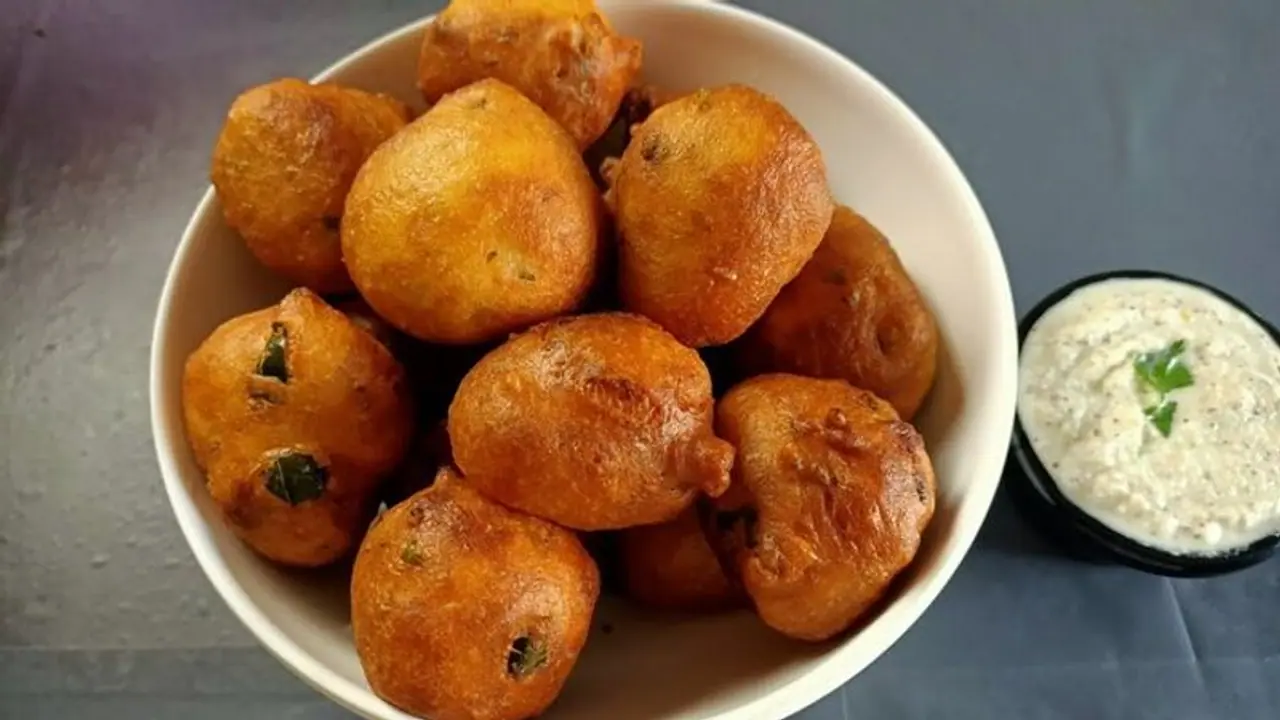 1 கப் கோதுமை மாவு இருக்கா..?! டேஸ்டான போண்டா ரெடி! ரெசிபி இதோ...