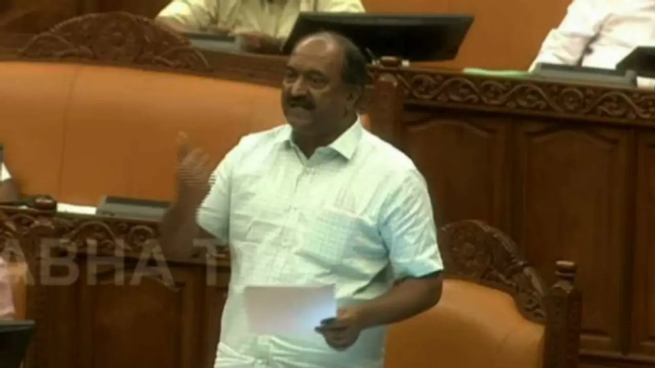 ഇന്ധന സെസിൽ പ്രതിഷേധം ; ധനമന്ത്രിയുടെ സുരക്ഷ കൂട്ടി, നടപടി പ്രതിപക്ഷ പ്രതിഷേധം കണക്കിലെടുത്ത് ഇന്ധന സെസിൽ പ്രതിഷേധം ; ധനമന്ത്രിയുടെ സുരക്ഷ കൂട്ടി, നടപടി പ്രതിപക്ഷ പ്രതിഷേധം കണക്കിലെടുത്ത്