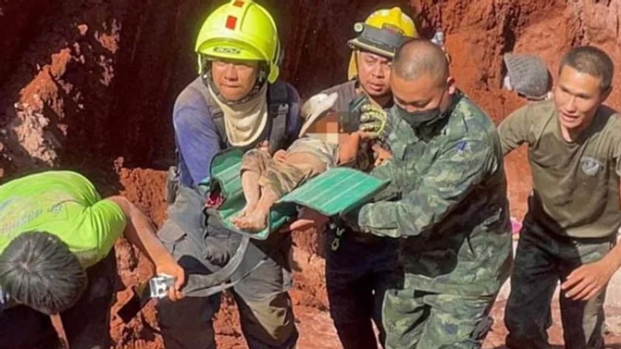 'മാളൂട്ടി' സിനിമയെ ഓര്മ്മിപ്പിക്കുന്ന സംഭവം; കിണറ്റില് വീണ കുഞ്ഞിനെ രക്ഷപ്പെടുത്താൻ മണിക്കൂറുകളുടെ പരിശ്രമം 'മാളൂട്ടി' സിനിമയെ ഓര്മ്മിപ്പിക്കുന്ന സംഭവം; കിണറ്റില് വീണ കുഞ്ഞിനെ രക്ഷപ്പെടുത്താൻ മണിക്കൂറുകളുടെ പരിശ്രമം