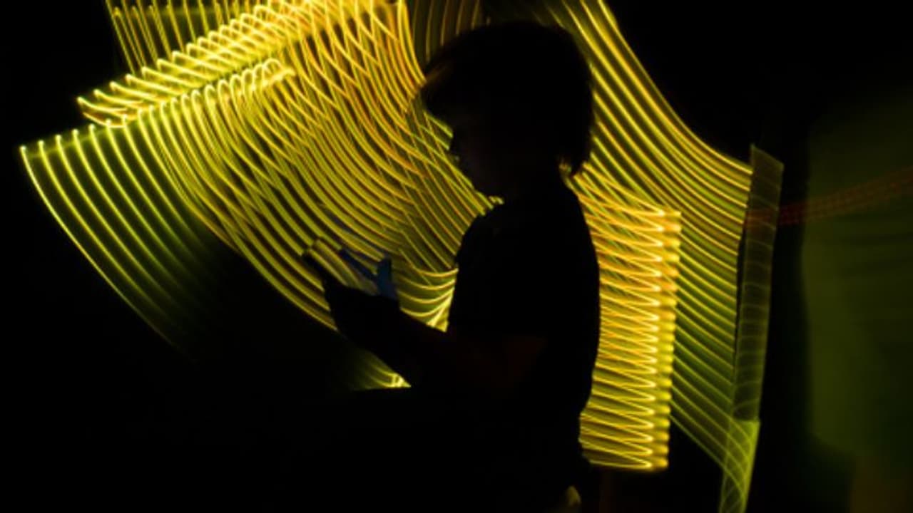 കുട്ടികളിലെ ഡിജിറ്റല് അഡിക്ഷന് പരിഹാരം കാണാന് കേരള പൊലീസിന്റെ നേതൃത്വത്തില് 'ഡി ഡാഡ്' കുട്ടികളിലെ ഡിജിറ്റല് അഡിക്ഷന് പരിഹാരം കാണാന് കേരള പൊലീസിന്റെ നേതൃത്വത്തില് 'ഡി ഡാഡ്'