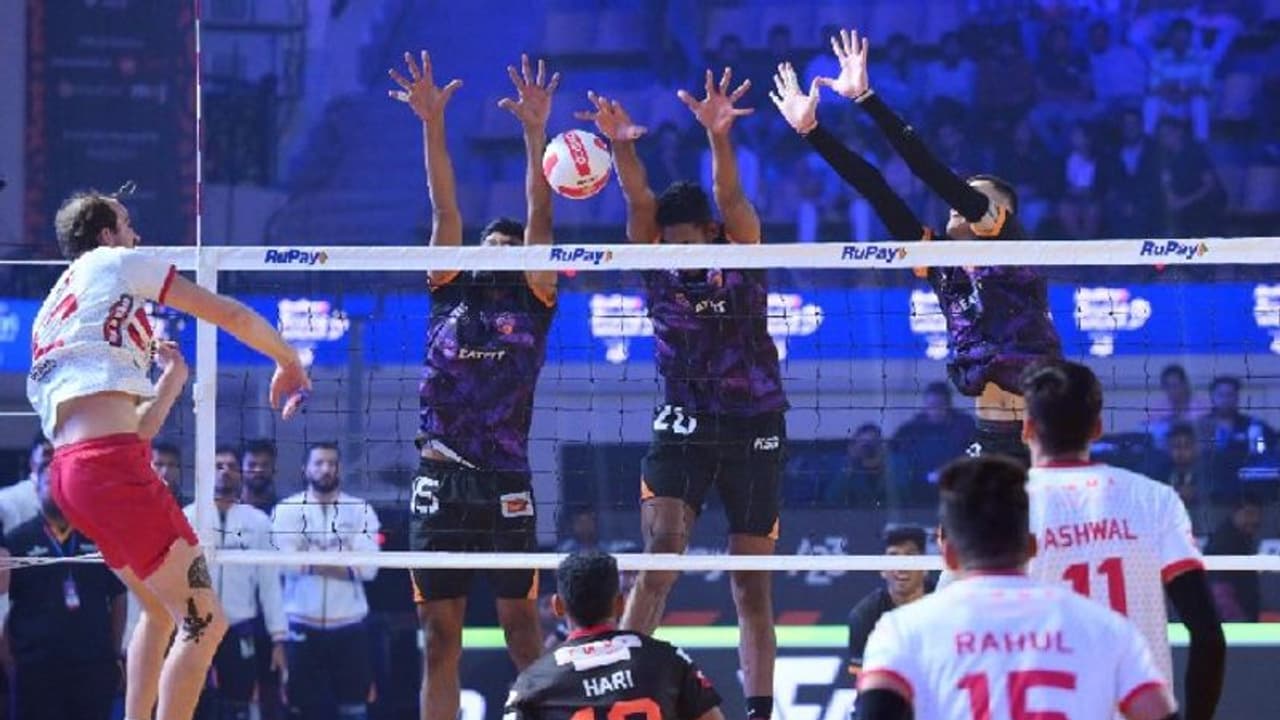 Prime Volleyball League ಕೋಲ್ಕತಾ ಥಂಡರ್ ಬೋಲ್ಟ್ಸ್ ಗೆ ಹ್ಯಾಟ್ರಿಕ್ ಗೆಲುವು Prime Volleyball League ಕೋಲ್ಕತಾ ಥಂಡರ್ ಬೋಲ್ಟ್ಸ್ ಗೆ ಹ್ಯಾಟ್ರಿಕ್ ಗೆಲುವು