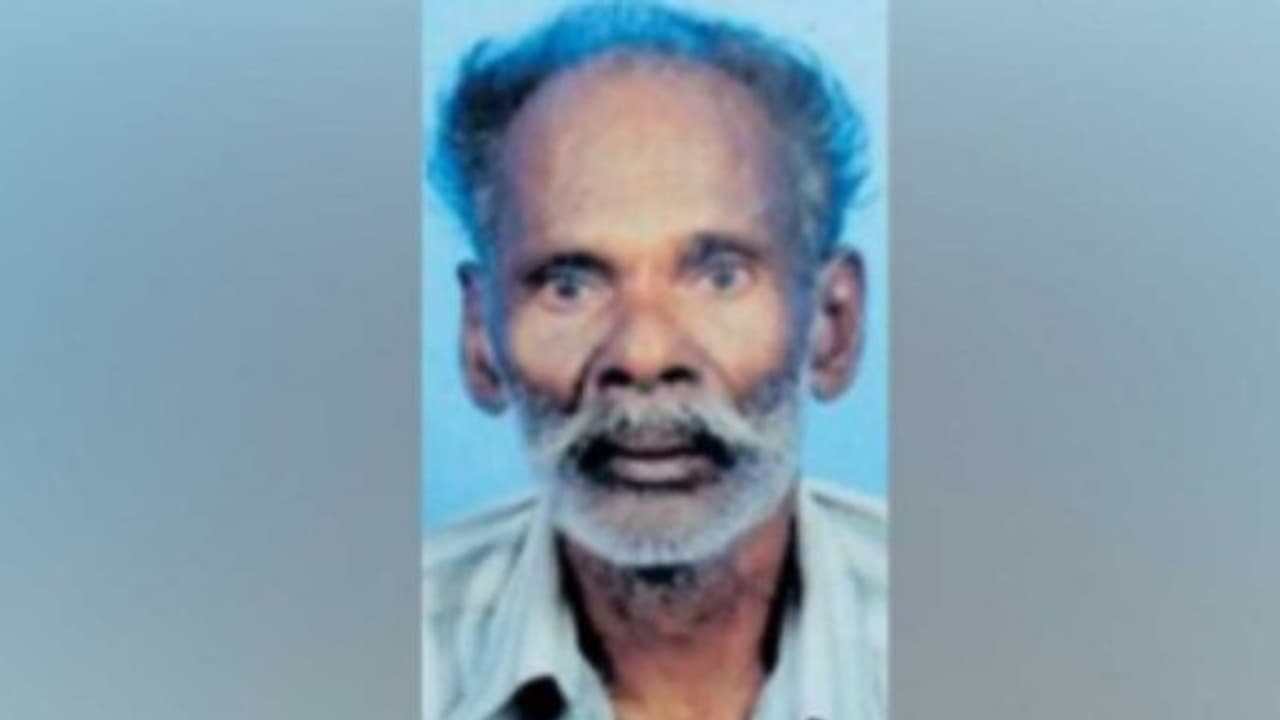 പ്ലാസ്റ്റിക് കട്ടിലിൽ തീ പടർന്ന് കിടപ്പുരോഗിയായ വയോധികന് ദാരുണാന്ത്യം പ്ലാസ്റ്റിക് കട്ടിലിൽ തീ പടർന്ന് കിടപ്പുരോഗിയായ വയോധികന് ദാരുണാന്ത്യം