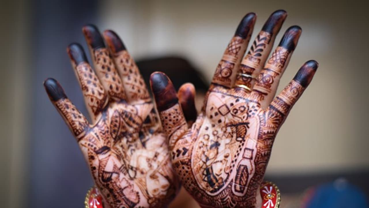 വിവാഹം നടക്കുന്നില്ല, ദൈവം കനിയണം; 105 കിമീ അകലെയുള്ള ക്ഷേത്രത്തിലേക്ക് ബാച്ച്ലർ മാർച്ചുമായി 200 യുവാക്കൾ വിവാഹം നടക്കുന്നില്ല, ദൈവം കനിയണം; 105 കിമീ അകലെയുള്ള ക്ഷേത്രത്തിലേക്ക് ബാച്ച്ലർ മാർച്ചുമായി 200 യുവാക്കൾ