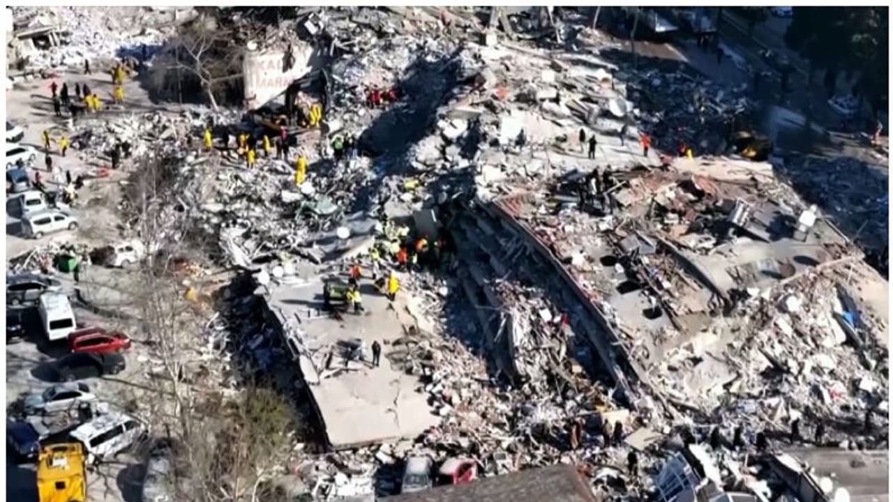 భారత్కు కూడా భారీ భూకంప ముప్పు.. ఐఐటీ ప్రొఫెసర్ హెచ్చరిక భారత్కు కూడా భారీ భూకంప ముప్పు.. ఐఐటీ ప్రొఫెసర్ హెచ్చరిక