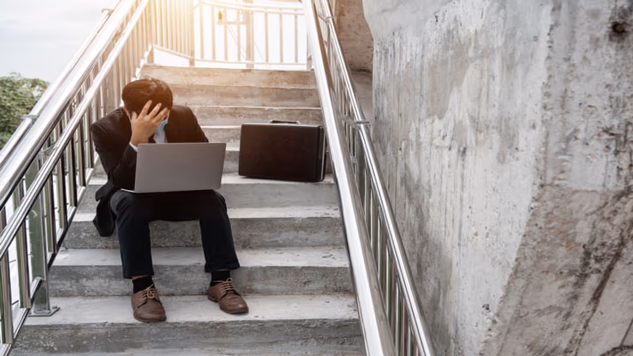 layoff notice yahoo layoff notice yahoo