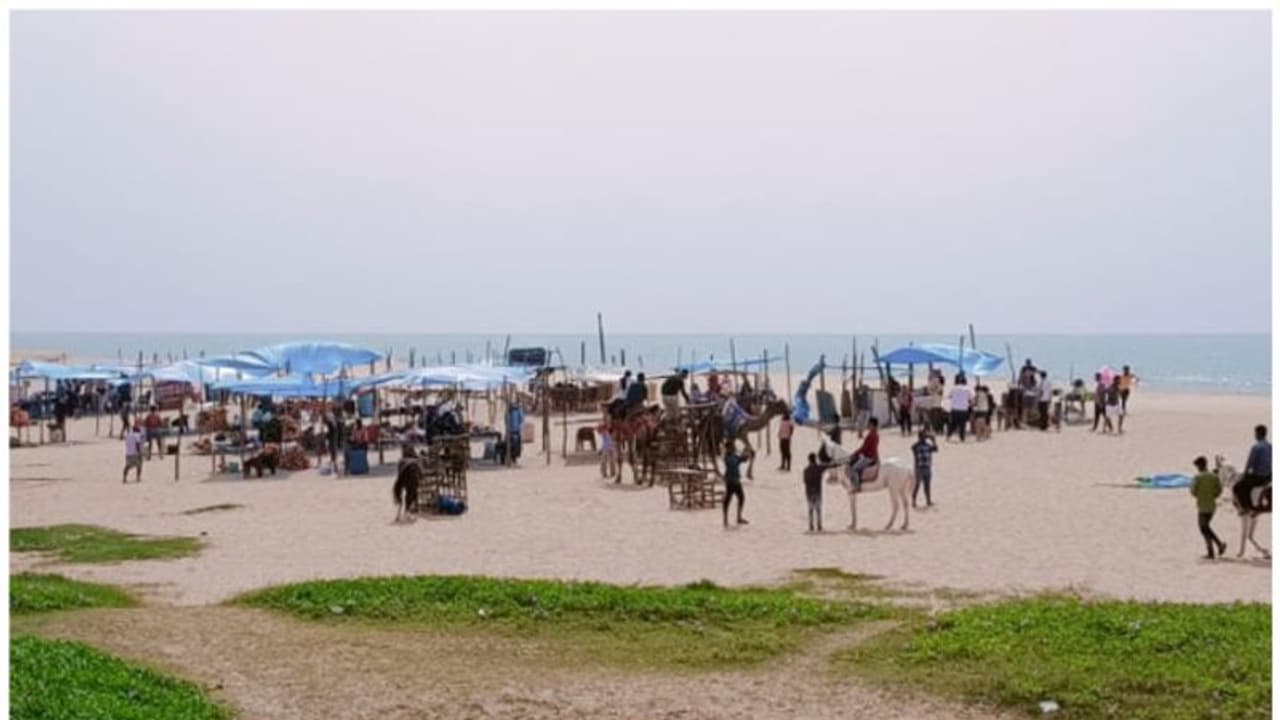  അപകടം പതിയിരിക്കുന്ന പൂവാർ പൊഴിക്കര തീരം; വികസനങ്ങൾ പ്രഖ്യാപനത്തിൽ മാത്രം