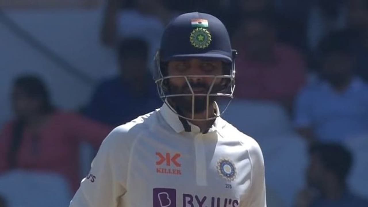 మాట మార్చిన రవీంద్ర జడేజా... అలా పిలవొద్దంటూ విన్నపం! ముఖం చూసి ఎవ్వరూ తీసుకోరు... మాట మార్చిన రవీంద్ర జడేజా... అలా పిలవొద్దంటూ విన్నపం! ముఖం చూసి ఎవ్వరూ తీసుకోరు...