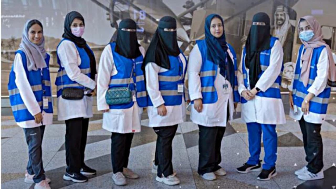 ജിദ്ദ വിമാനത്താവളത്തിൽ അടിയന്തര പ്രഥമശുശ്രൂഷ നൽകാൻ ഇനി വനിതകളും ജിദ്ദ വിമാനത്താവളത്തിൽ അടിയന്തര പ്രഥമശുശ്രൂഷ നൽകാൻ ഇനി വനിതകളും