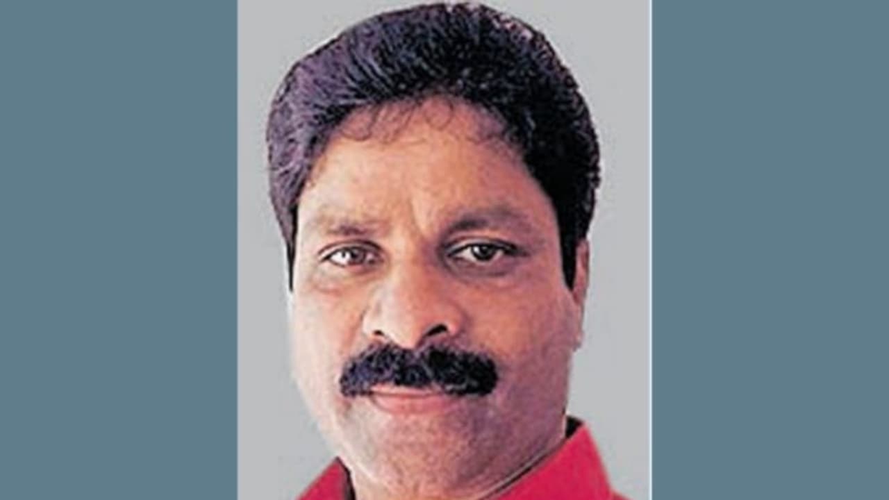 പ്രവാസി മലയാളി ഹൃദയാഘാതം മൂലം മരിച്ചു പ്രവാസി മലയാളി ഹൃദയാഘാതം മൂലം മരിച്ചു