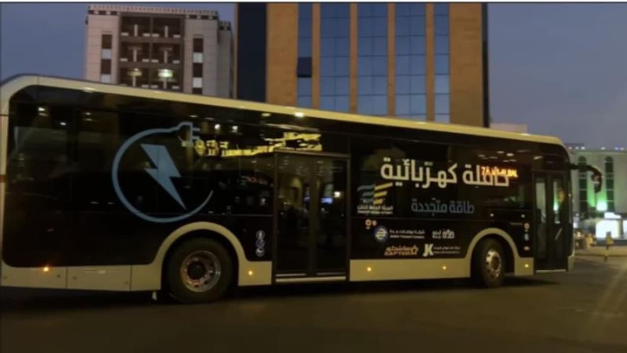 സൗദി അറേബ്യയില് ആദ്യത്തെ ഇലക്ട്രിക് പാസഞ്ചർ ബസ് സർവീസ് തുടങ്ങി സൗദി അറേബ്യയില് ആദ്യത്തെ ഇലക്ട്രിക് പാസഞ്ചർ ബസ് സർവീസ് തുടങ്ങി