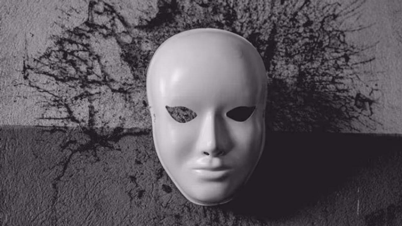 ഇന്‍റര്‍വ്യൂവിന് 'മാസ്ക്' അണിഞ്ഞ് ഇരുന്നാല്‍ മതി; വിചിത്രമായ നിയമവുമായി കമ്പനി