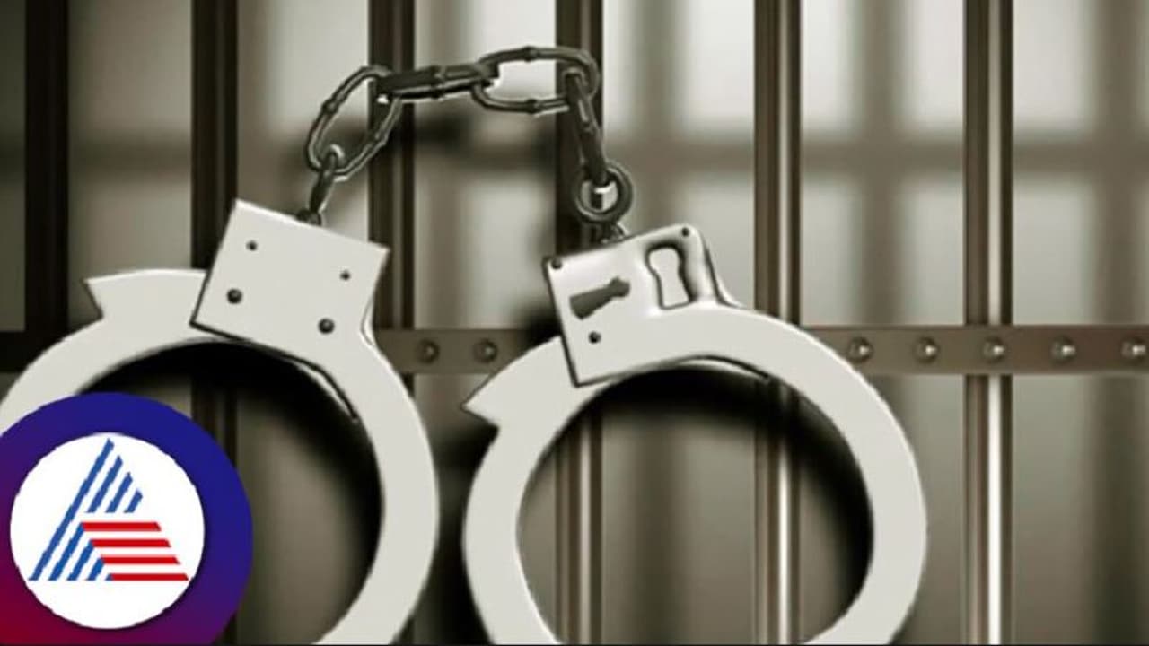 ಶಿಕ್ಷಕರ ನೇಮಕಾತಿ ಹಗರಣ; ಮತ್ತೆ 8 ಶಿಕ್ಷಕರು ಸೆರೆ ಶಿಕ್ಷಕರ ನೇಮಕಾತಿ ಹಗರಣ; ಮತ್ತೆ 8 ಶಿಕ್ಷಕರು ಸೆರೆ