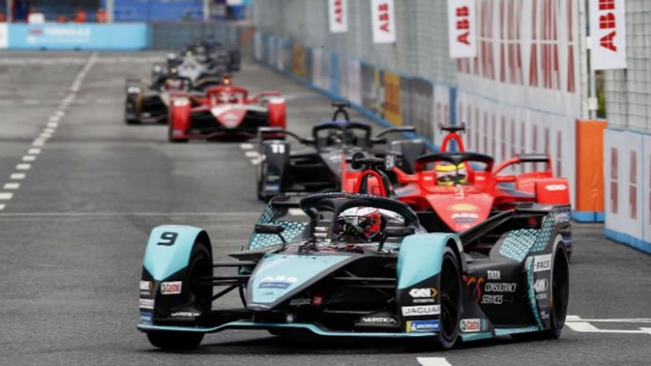 అరవింద్ ‌కు బిగుస్తున్న ఉచ్చు: ఫార్మూలా ఈ రేస్ కు రూ. 50 కోట్ల విడుదలపై మెమో జారీ