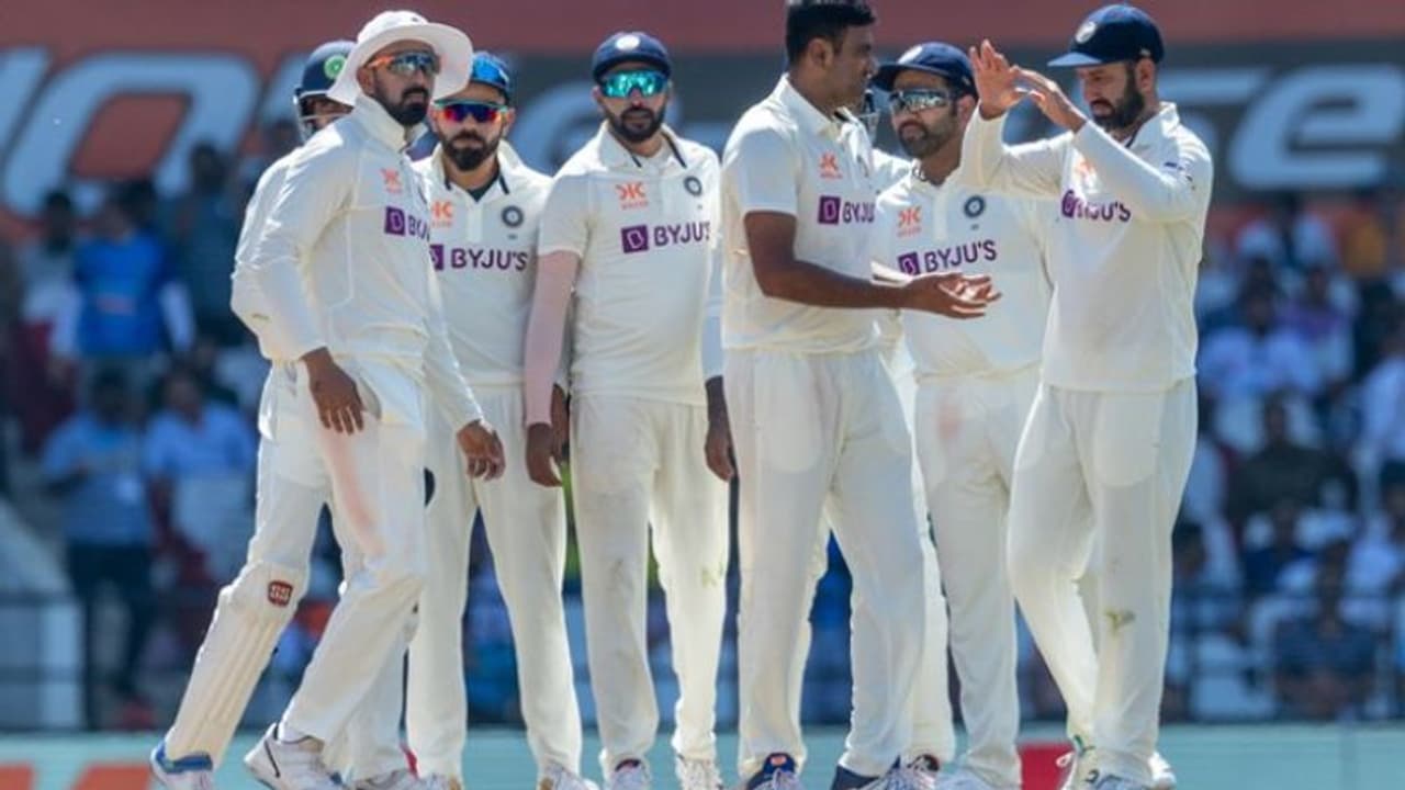 పతనం ప్రారంభం.. ఇప్పటికే సగం వికెట్లు కోల్పోయిన ఆసీస్.. ఇవాళే ముగిస్తారా..? 