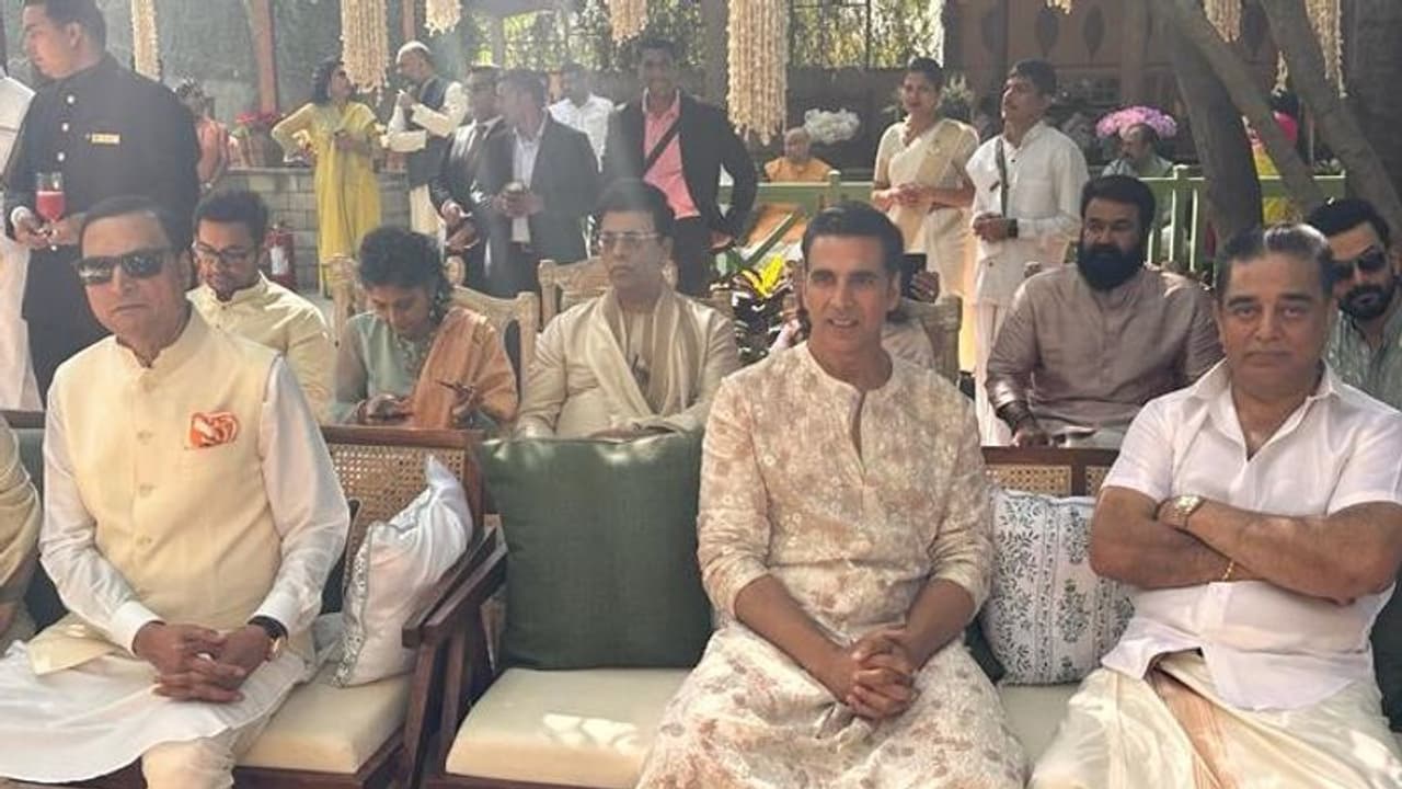 കമല്, മോഹന്ലാല്, ആമിര്, അക്ഷയ് കുമാര്, പൃഥ്വി; താര നിര ഒന്നിച്ചെത്തിയ വിവാഹം വൈറലായി ചിത്രങ്ങള് കമല്, മോഹന്ലാല്, ആമിര്, അക്ഷയ് കുമാര്, പൃഥ്വി; താര നിര ഒന്നിച്ചെത്തിയ വിവാഹം വൈറലായി ചിത്രങ്ങള്