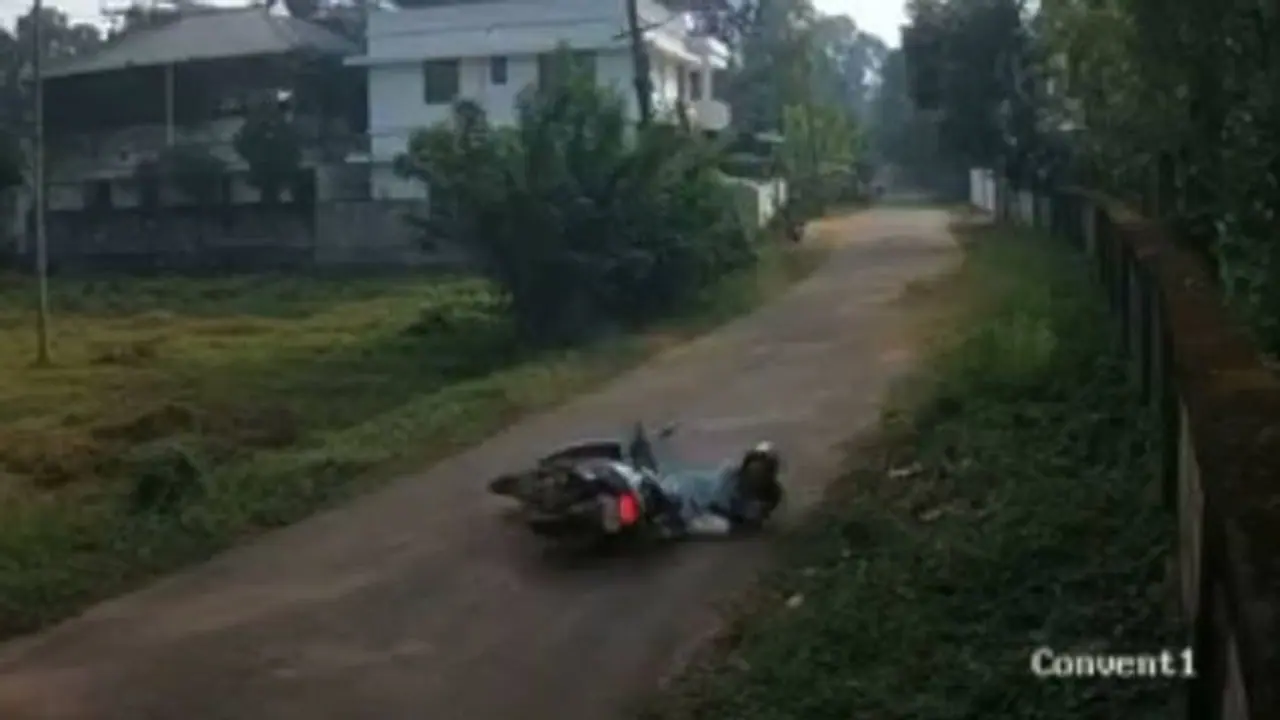 ராணிபேட்டையில் இருசக்கர வாகனத்தில் வேகமாக சென்ற நபர் தடுப்பு சுவற்றில் மோதி பலி