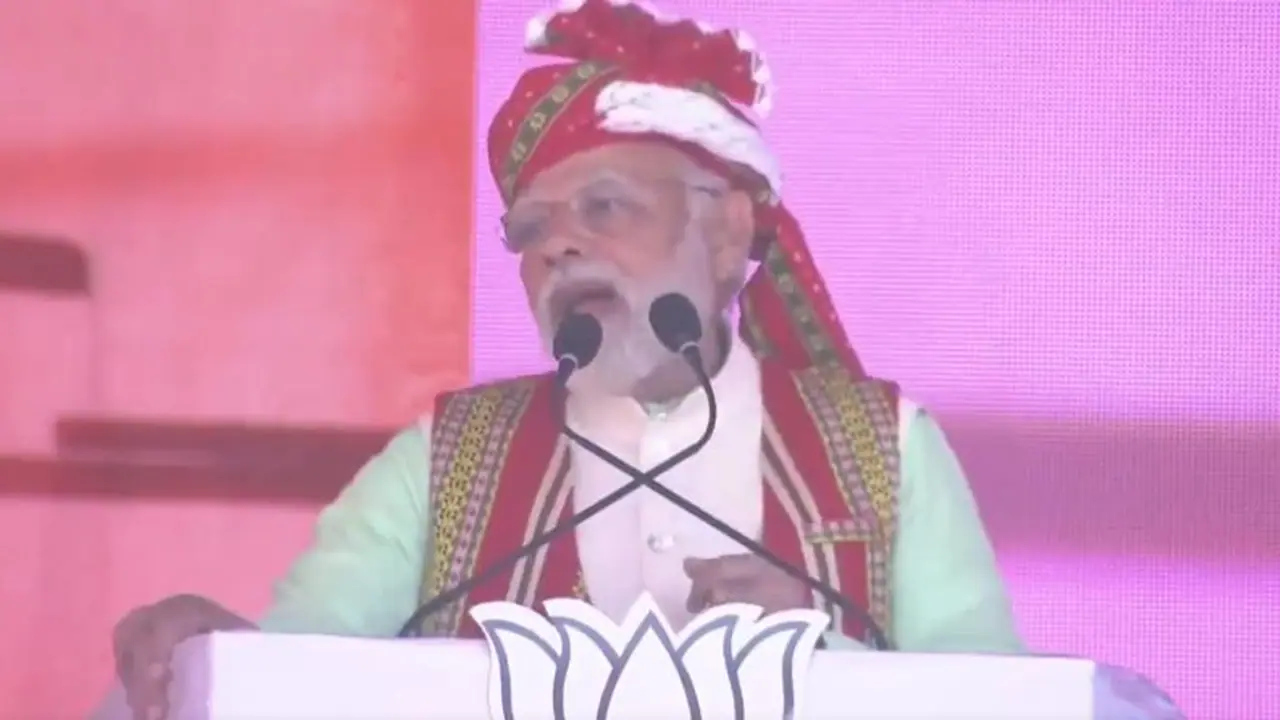 ಕೇರಳದಲ್ಲಿ ಕುಸ್ತಿ ತ್ರಿಪುರಾದಲ್ಲಿ ದೋಸ್ತಿ; ಕಾಂಗ್ರೆಸ್ ಸಿಪಿಐ(ಎಂ) ಮೈತ್ರಿ ವಿರುದ್ಧ ಮೋದಿ ವಾಗ್ದಾಳಿ!