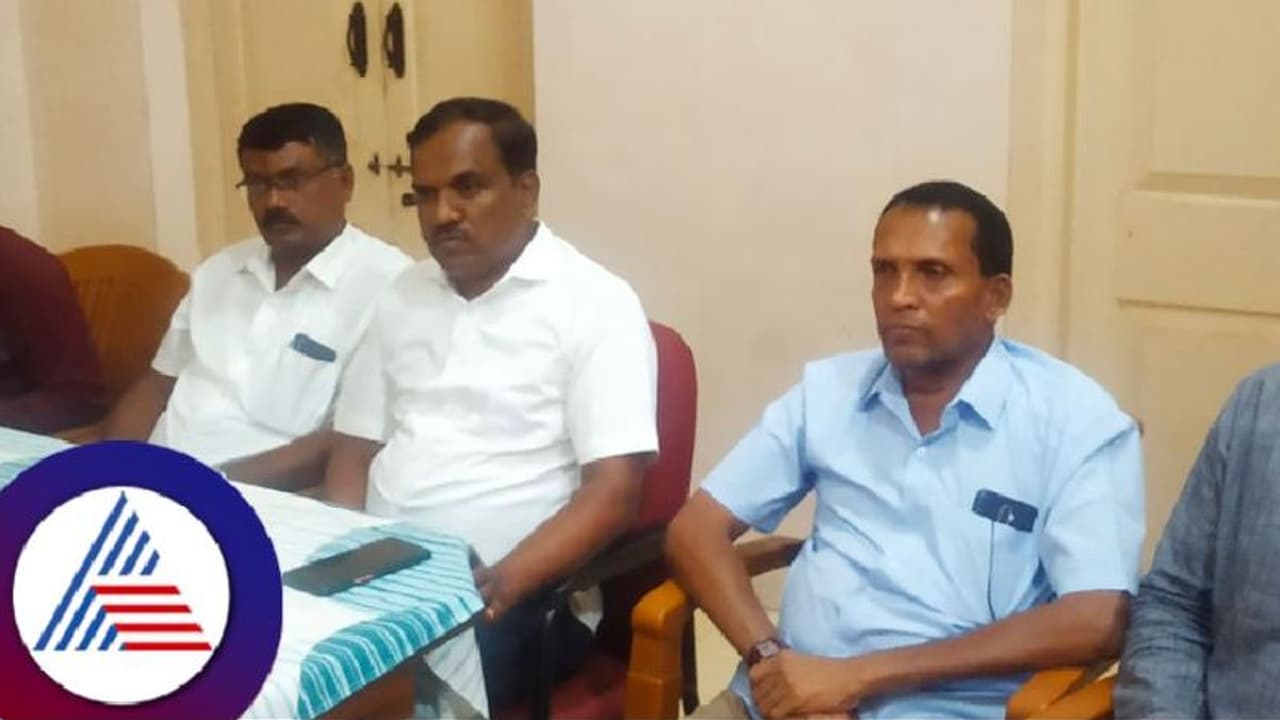 ವಿಷಜಂತುಗಳ ನಡುವೆ ಜೀವನ ನಡೆಸುತ್ತಿರುವ ದಲಿತ ಕುಟುಂಬಗಳು: ಲೋಕೇಶ್‌ ತಾಳಿಕಟ್ಟೆ 