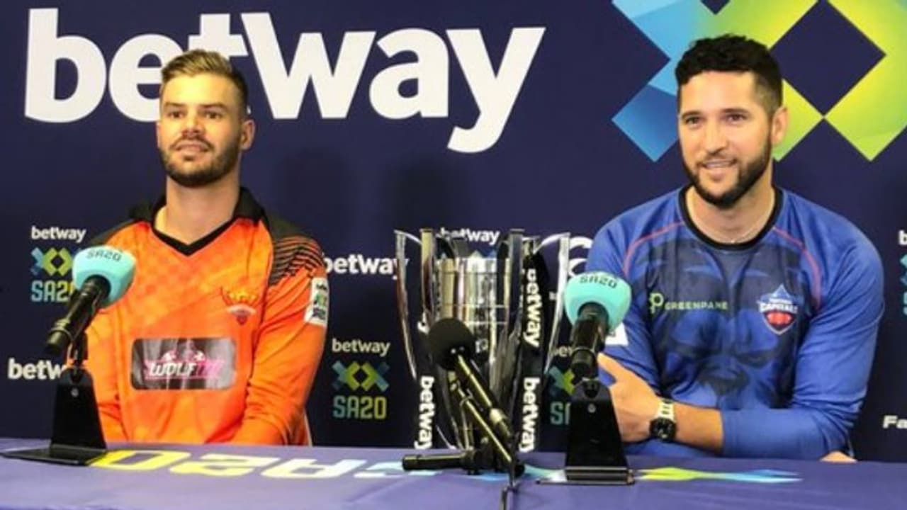 SA 20: ఎడతెగని వర్షం.. సౌతాఫ్రికా టీ20 లీగ్ ఫైనల్ వాయిదా.. తిరిగి ఎప్పుడంటే..! SA 20: ఎడతెగని వర్షం.. సౌతాఫ్రికా టీ20 లీగ్ ఫైనల్ వాయిదా.. తిరిగి ఎప్పుడంటే..!