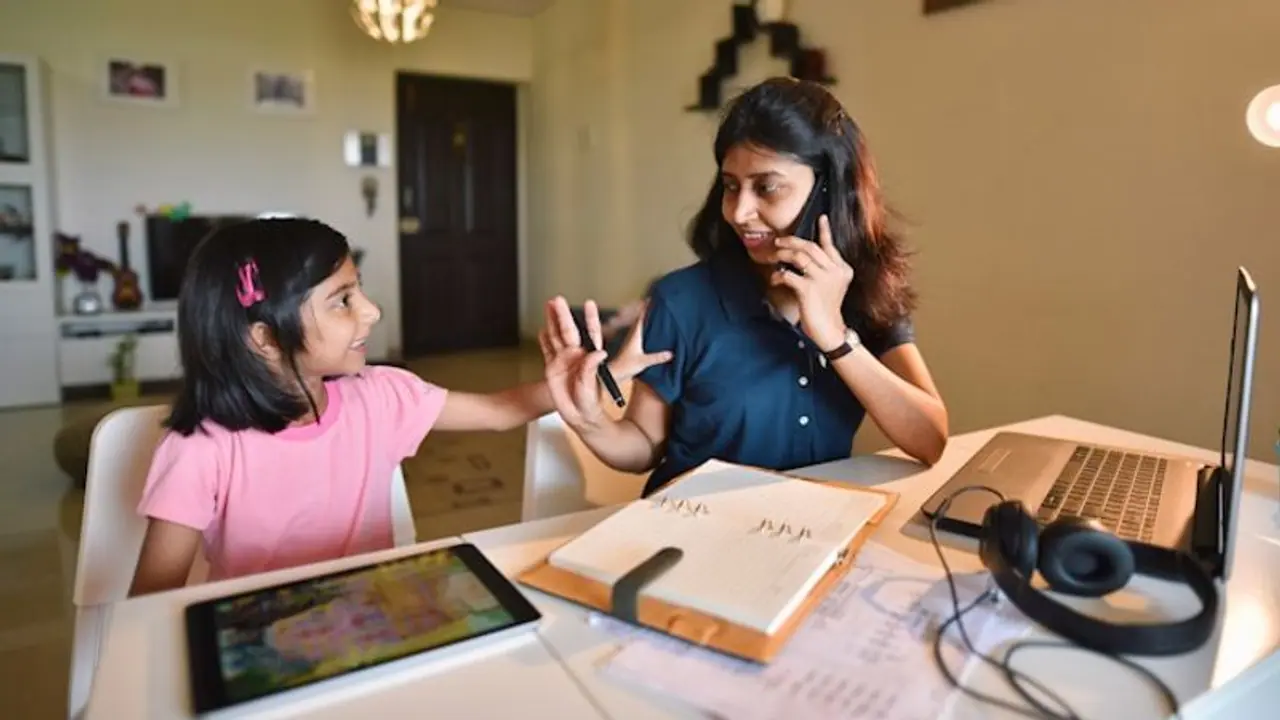 Parenting Tips : வேலை vs குடும்பம் இரண்டையும் பேலன்ஸ் செய்ய சுலபமான வழிகள் இதோ..!! Parenting Tips : வேலை vs குடும்பம் இரண்டையும் பேலன்ஸ் செய்ய சுலபமான வழிகள் இதோ..!!