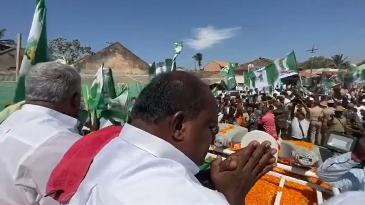 ನಾನು ಮುಂದೆ ಇರ್ತಿನೋ ಇರಲ್ವೋ ಕೊಬ್ಬರಿಗೆ ಶಾಶ್ವತ ಬೆಂಬಲ ಬೆಲೆ ಕೊಡ್ತಿನಿ: ಕುಮಾರಸ್ವಾಮಿ ನಾನು ಮುಂದೆ ಇರ್ತಿನೋ ಇರಲ್ವೋ ಕೊಬ್ಬರಿಗೆ ಶಾಶ್ವತ ಬೆಂಬಲ ಬೆಲೆ ಕೊಡ್ತಿನಿ: ಕುಮಾರಸ್ವಾಮಿ