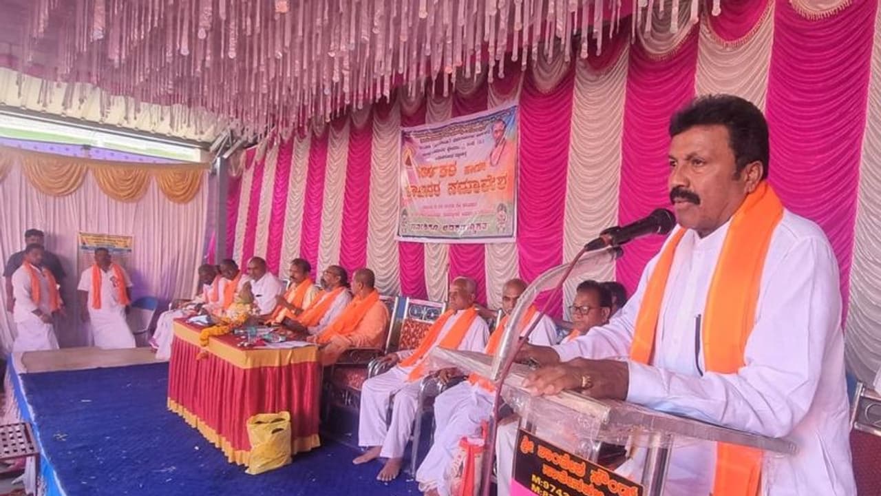 ದೇವತೆಗಳನ್ನು ಪೂಜಿಸುವ ಅರ್ಚಕರು ಮಹಾನ್‌ ಶಕ್ತಿವಂತರು: ಸಚಿವ ಬಿ.ಸಿ.ಪಾಟೀಲ