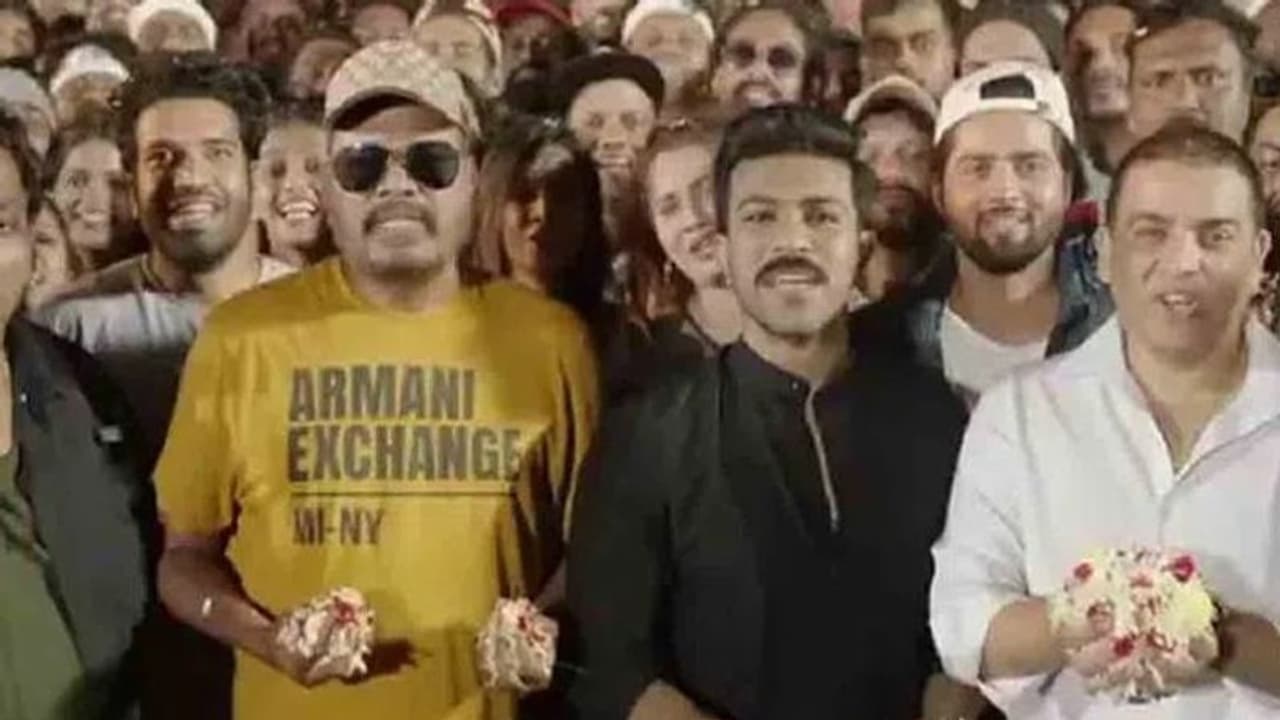 కియారా అద్వానికి సర్ ప్రైజ్ ఇచ్చిన RC15 టీమ్, దిల్ ఖుష్ అయిన కొత్త పెళ్ళికూతురు