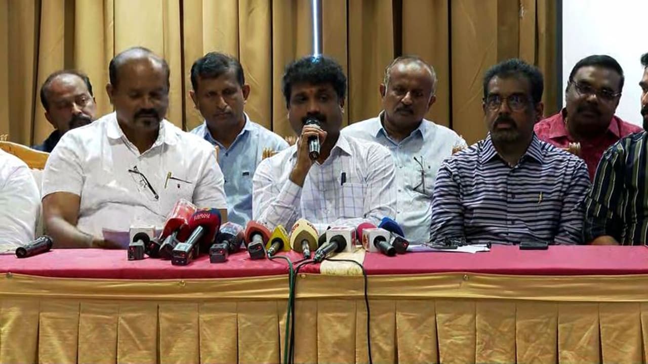 കിഫ്ബി പണം തരുന്നില്ല, ബില്ല് തടഞ്ഞു, പുതിയ കരാറെടുക്കാൻ കഴിയുന്നില്ല; ആത്മഹത്യയുടെ വക്കിലെന്ന് കരാറുകാർ