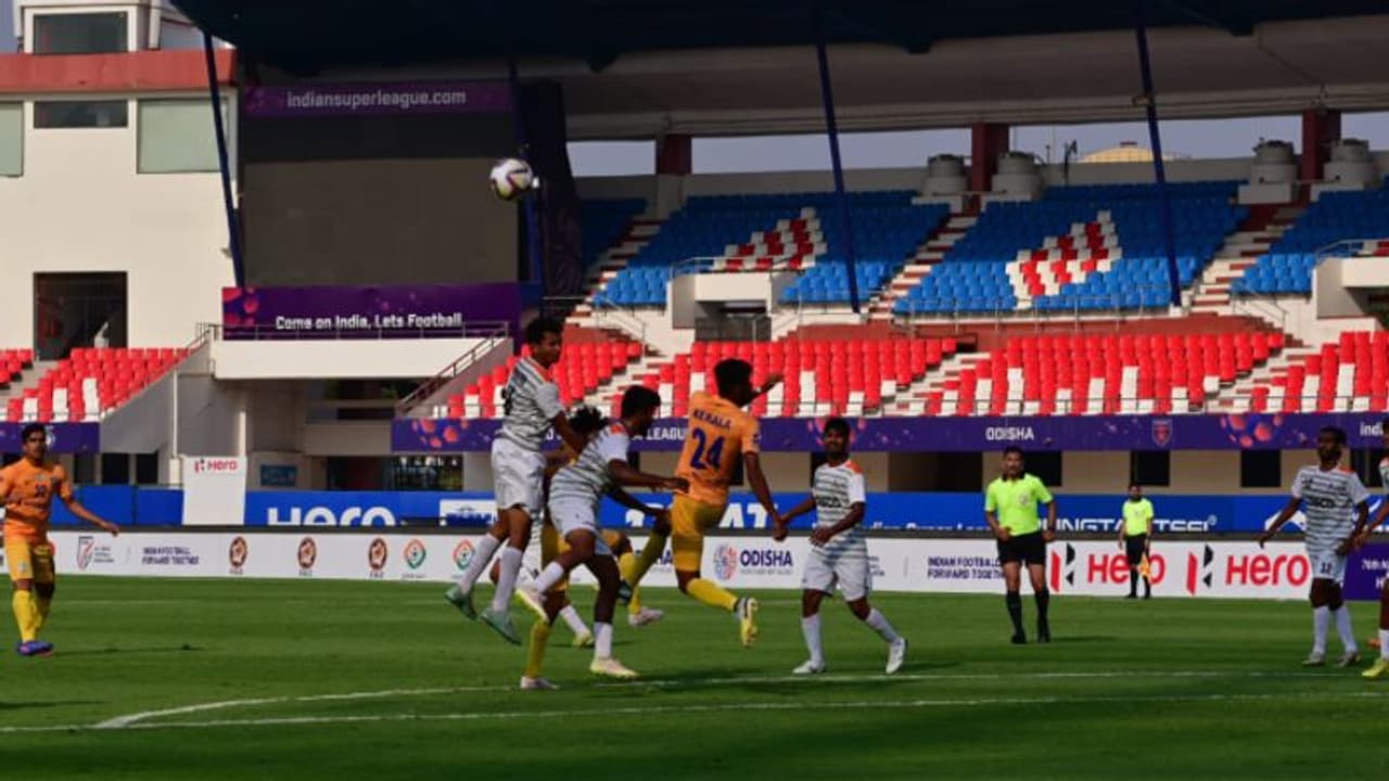 മഹാരാഷ്‌ട്രക്കെതിരെ രണ്ടാം പകുതിയില്‍ മൂന്നടി; എട്ട് ഗോള്‍ ത്രില്ലറില്‍ സമനില പിടിച്ച് കേരളം