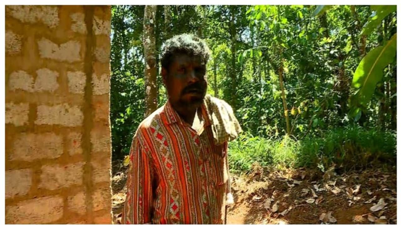 'കൂലി 100 രൂപ കൂട്ടി ചോദിച്ചു', വയനാട് ആദിവാസിയായ മധ്യവയസ്ക്കന് മര്ദ്ദനം, താടിയെല്ല് പൊട്ടി, പ്രതി ഒളിവില് 'കൂലി 100 രൂപ കൂട്ടി ചോദിച്ചു', വയനാട് ആദിവാസിയായ മധ്യവയസ്ക്കന് മര്ദ്ദനം, താടിയെല്ല് പൊട്ടി, പ്രതി ഒളിവില്