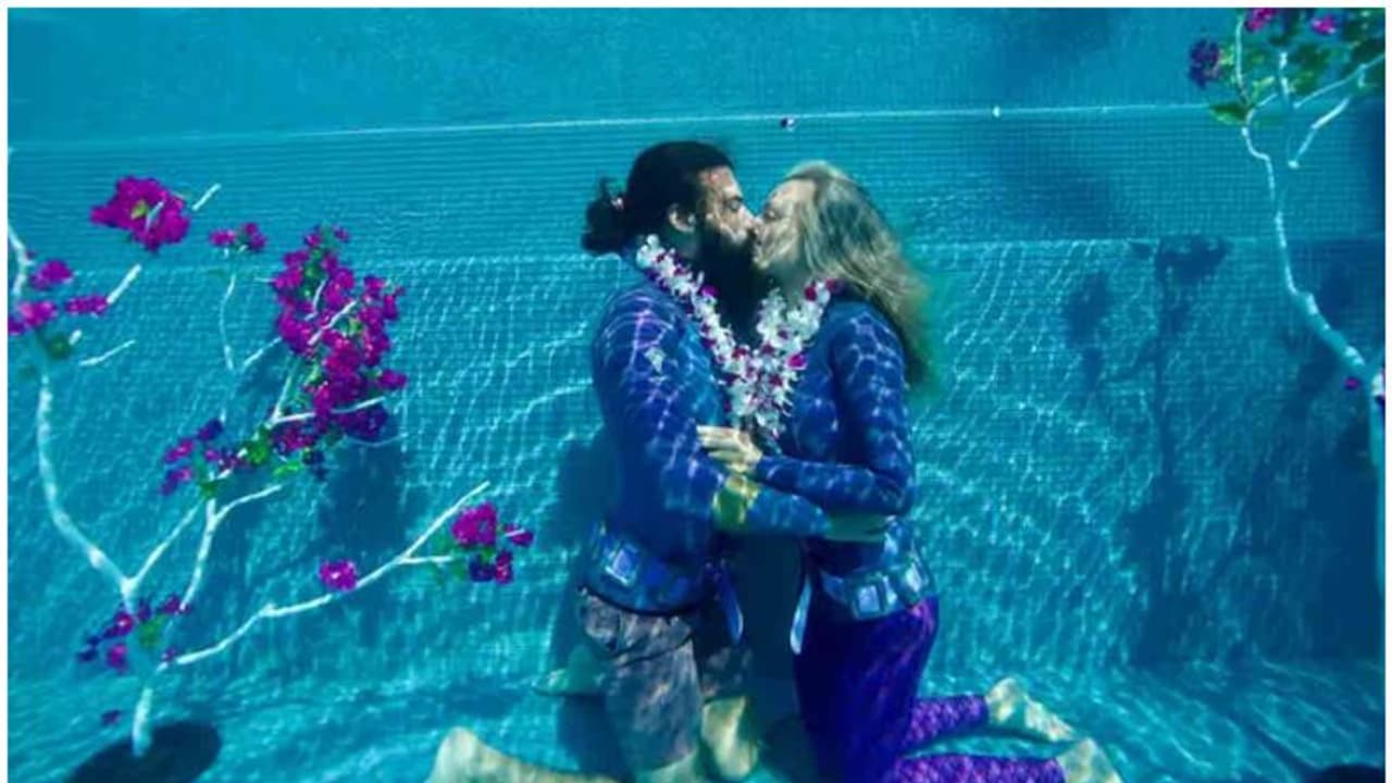 വാലന്റൈൻസ് ദിനത്തിൽ പരസ്പരം ചുംബിച്ച് ലോക റെക്കോർഡ് ഇട്ട് ദമ്പതികൾ! വാലന്റൈൻസ് ദിനത്തിൽ പരസ്പരം ചുംബിച്ച് ലോക റെക്കോർഡ് ഇട്ട് ദമ്പതികൾ!